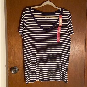 NWT Merona vneck tshirt. Navy and white stripe.